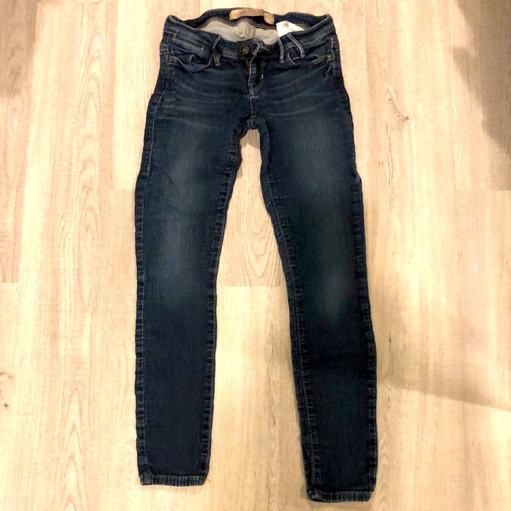 GUESS size 25 jeans